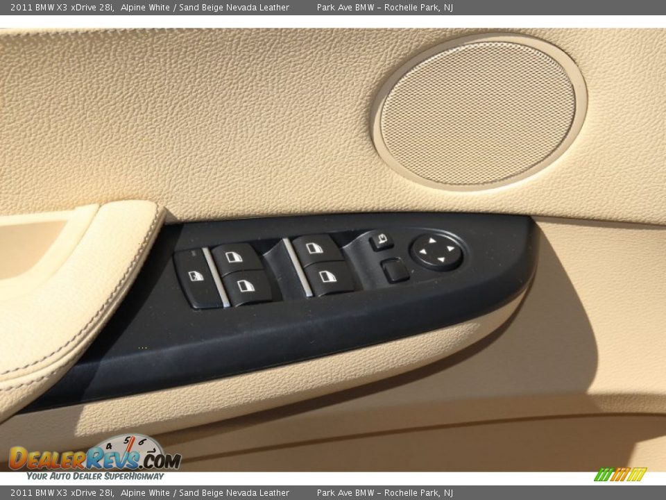 2011 BMW X3 xDrive 28i Alpine White / Sand Beige Nevada Leather Photo #10