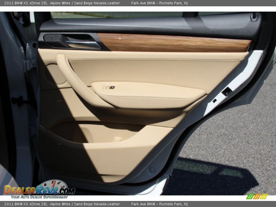 2011 BMW X3 xDrive 28i Alpine White / Sand Beige Nevada Leather Photo #25