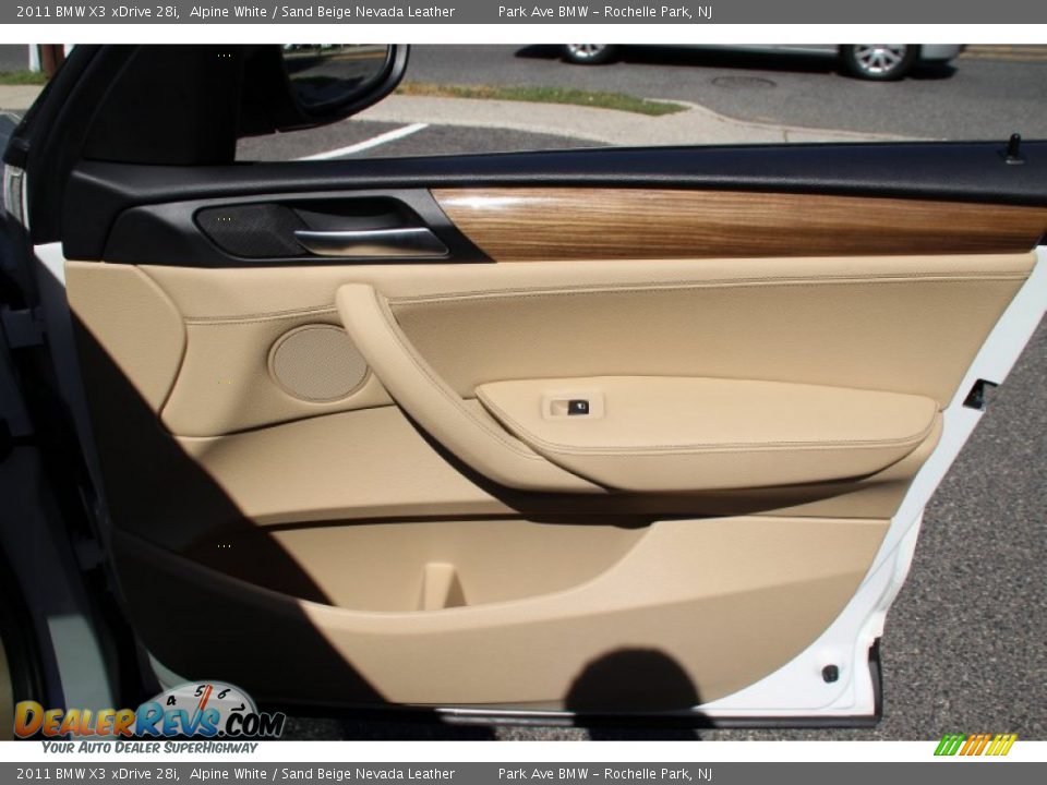 2011 BMW X3 xDrive 28i Alpine White / Sand Beige Nevada Leather Photo #27