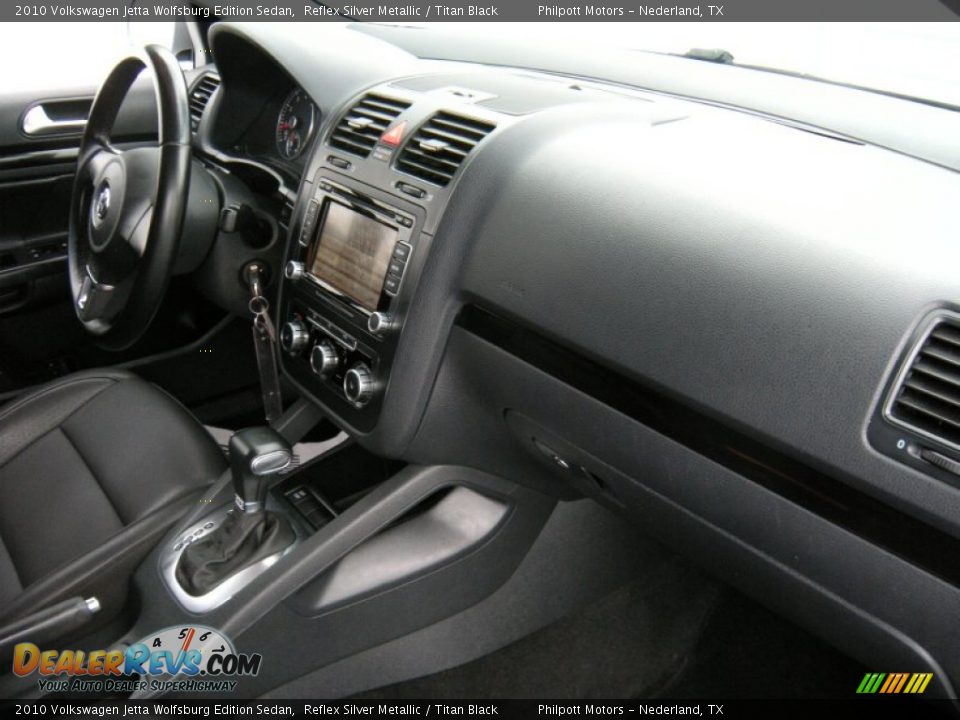 2010 Volkswagen Jetta Wolfsburg Edition Sedan Reflex Silver Metallic / Titan Black Photo #34