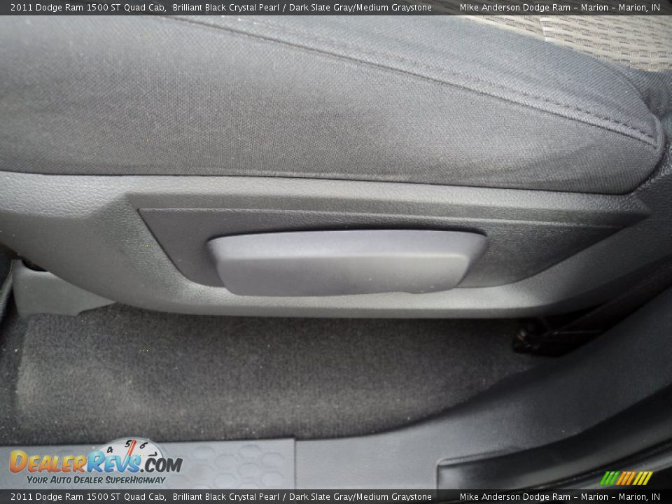 2011 Dodge Ram 1500 ST Quad Cab Brilliant Black Crystal Pearl / Dark Slate Gray/Medium Graystone Photo #13