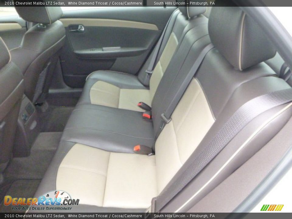 2010 Chevrolet Malibu LTZ Sedan White Diamond Tricoat / Cocoa/Cashmere Photo #17
