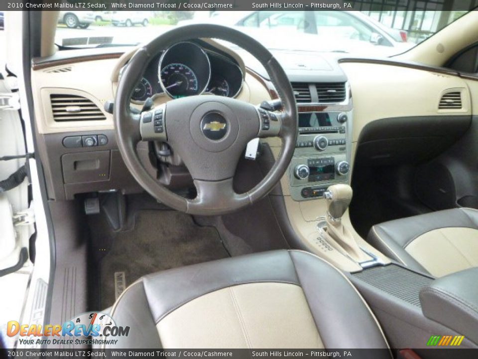 2010 Chevrolet Malibu LTZ Sedan White Diamond Tricoat / Cocoa/Cashmere Photo #18
