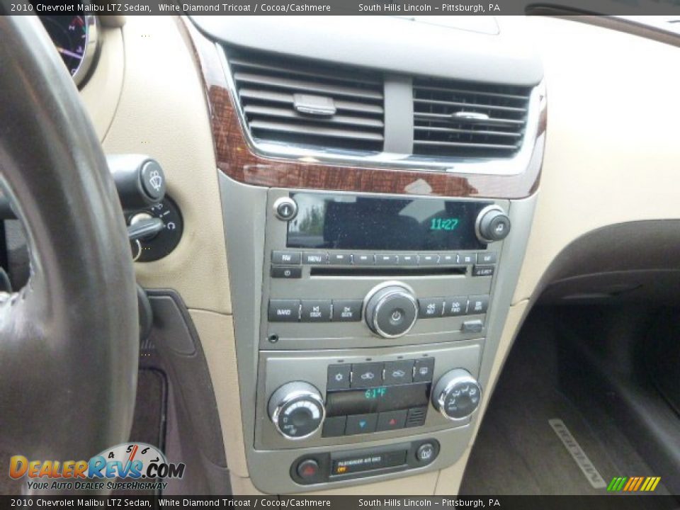 2010 Chevrolet Malibu LTZ Sedan White Diamond Tricoat / Cocoa/Cashmere Photo #23