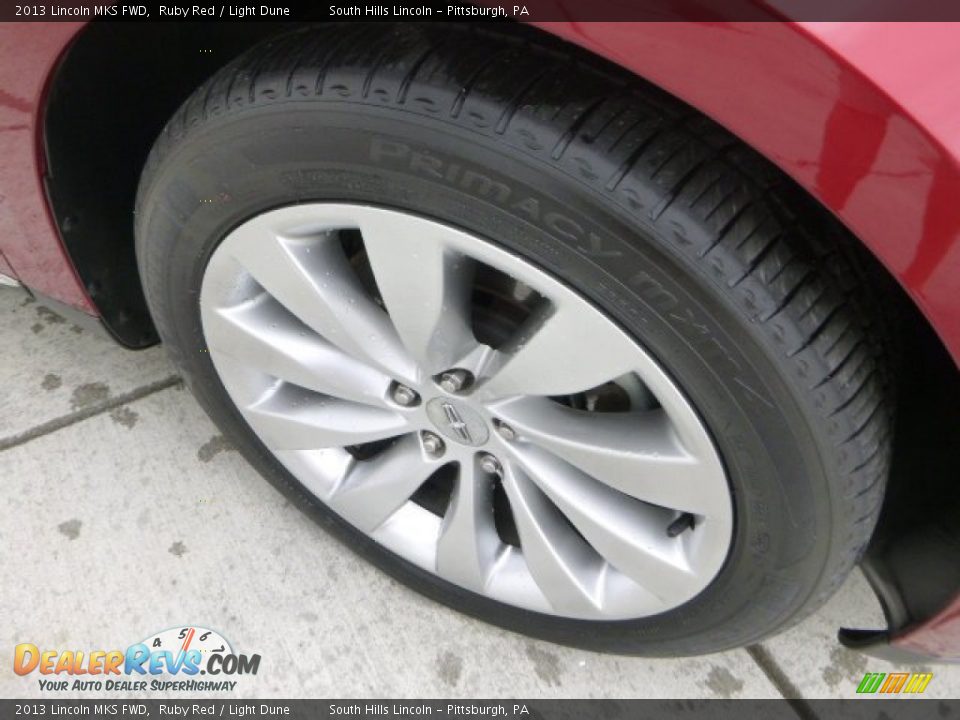2013 Lincoln MKS FWD Ruby Red / Light Dune Photo #9