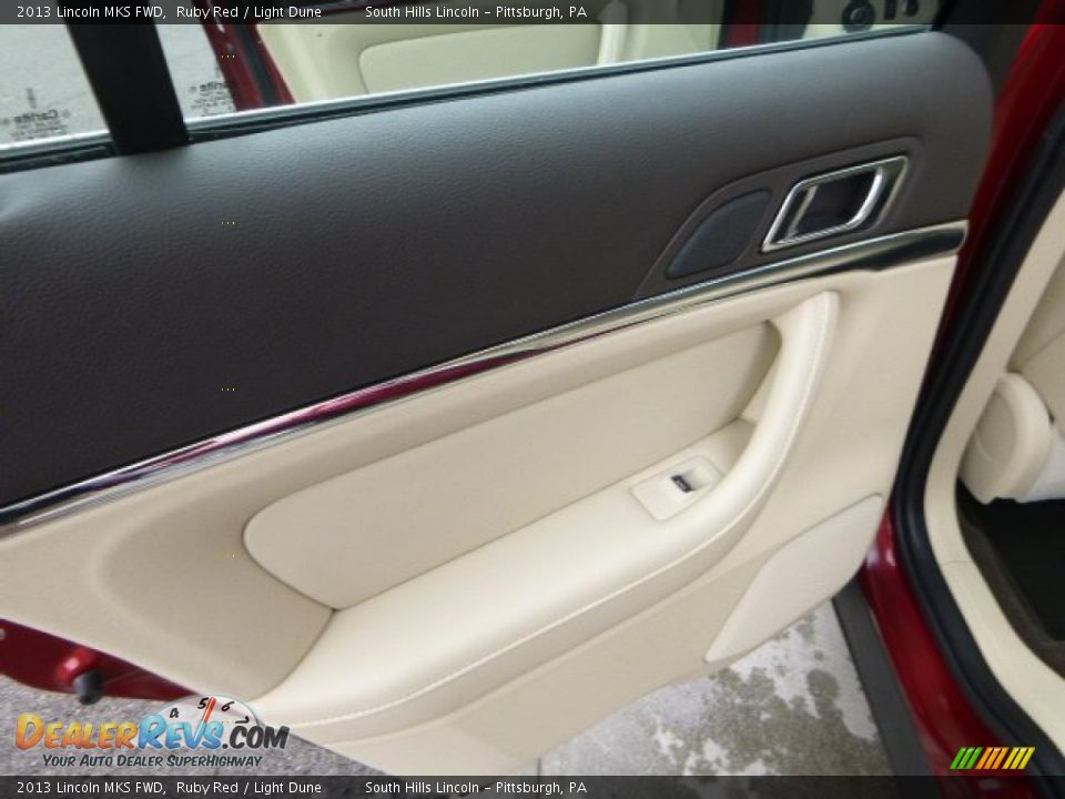 2013 Lincoln MKS FWD Ruby Red / Light Dune Photo #18