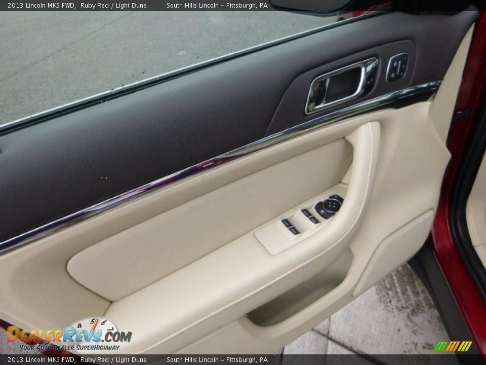 2013 Lincoln MKS FWD Ruby Red / Light Dune Photo #19