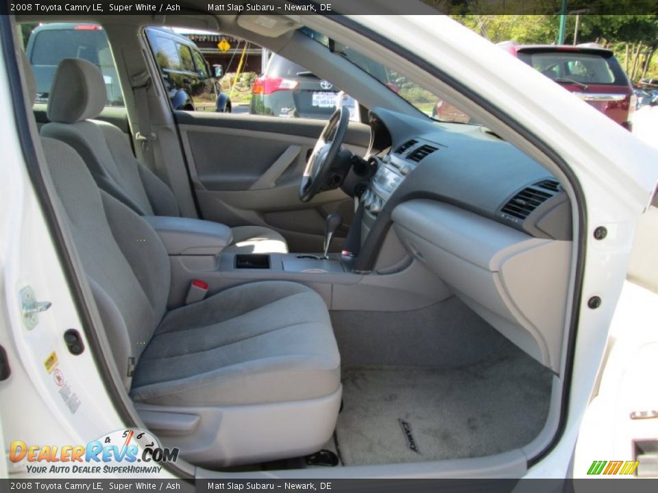 2008 Toyota Camry LE Super White / Ash Photo #17
