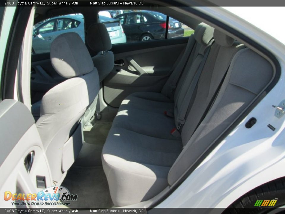 2008 Toyota Camry LE Super White / Ash Photo #20