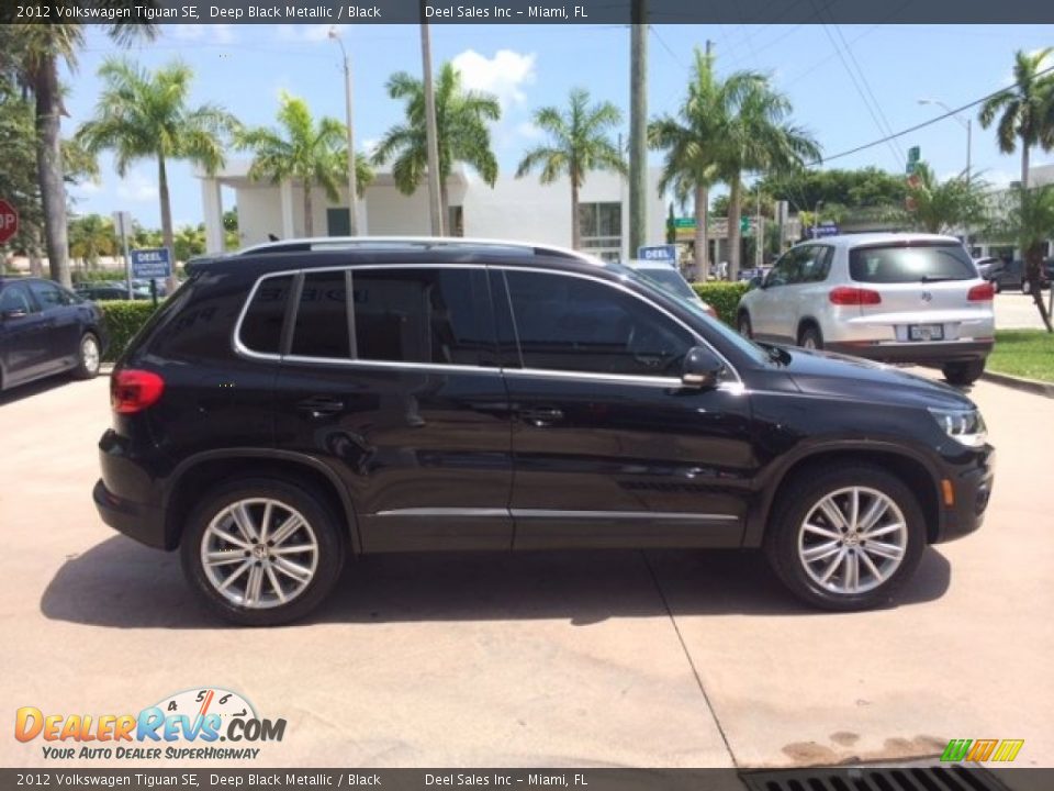 2012 Volkswagen Tiguan SE Deep Black Metallic / Black Photo #6