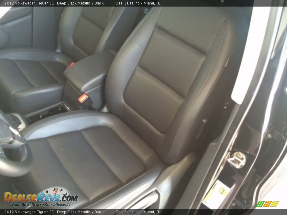 2012 Volkswagen Tiguan SE Deep Black Metallic / Black Photo #9