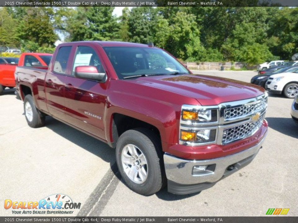 Front 3/4 View of 2015 Chevrolet Silverado 1500 LT Double Cab 4x4 Photo #4