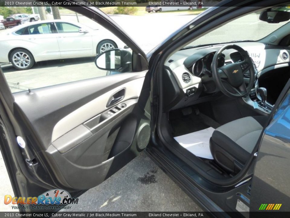 2013 Chevrolet Cruze LS Cyber Gray Metallic / Jet Black/Medium Titanium Photo #9