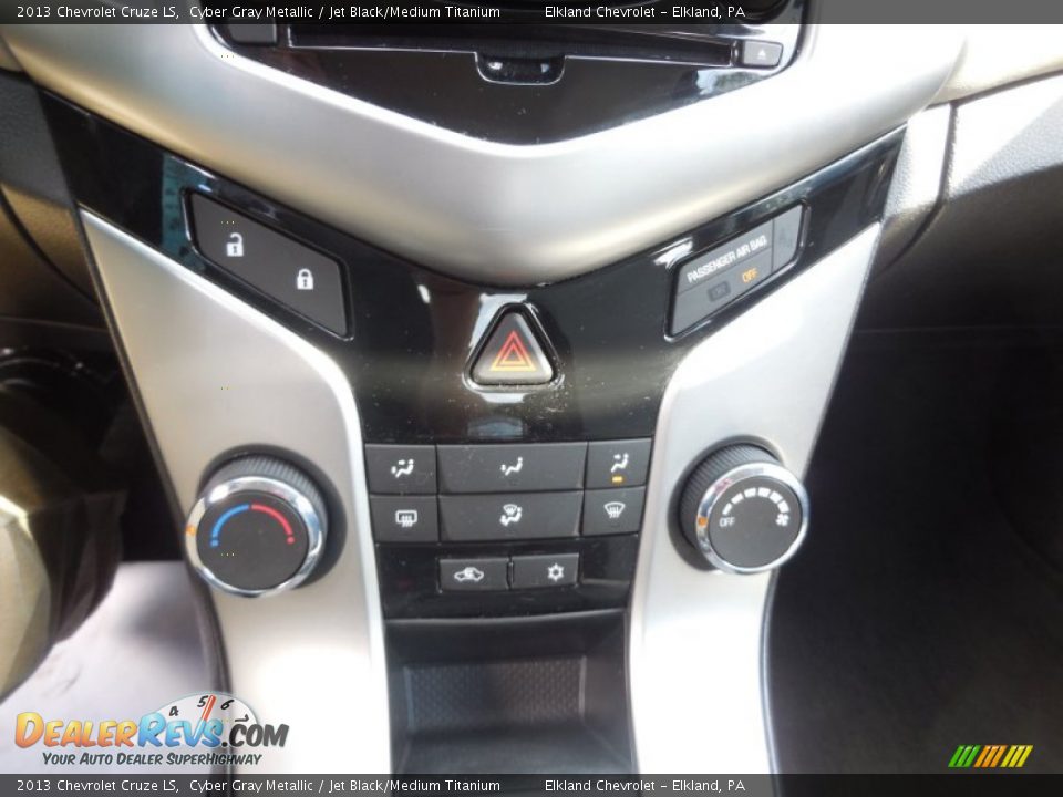 2013 Chevrolet Cruze LS Cyber Gray Metallic / Jet Black/Medium Titanium Photo #25