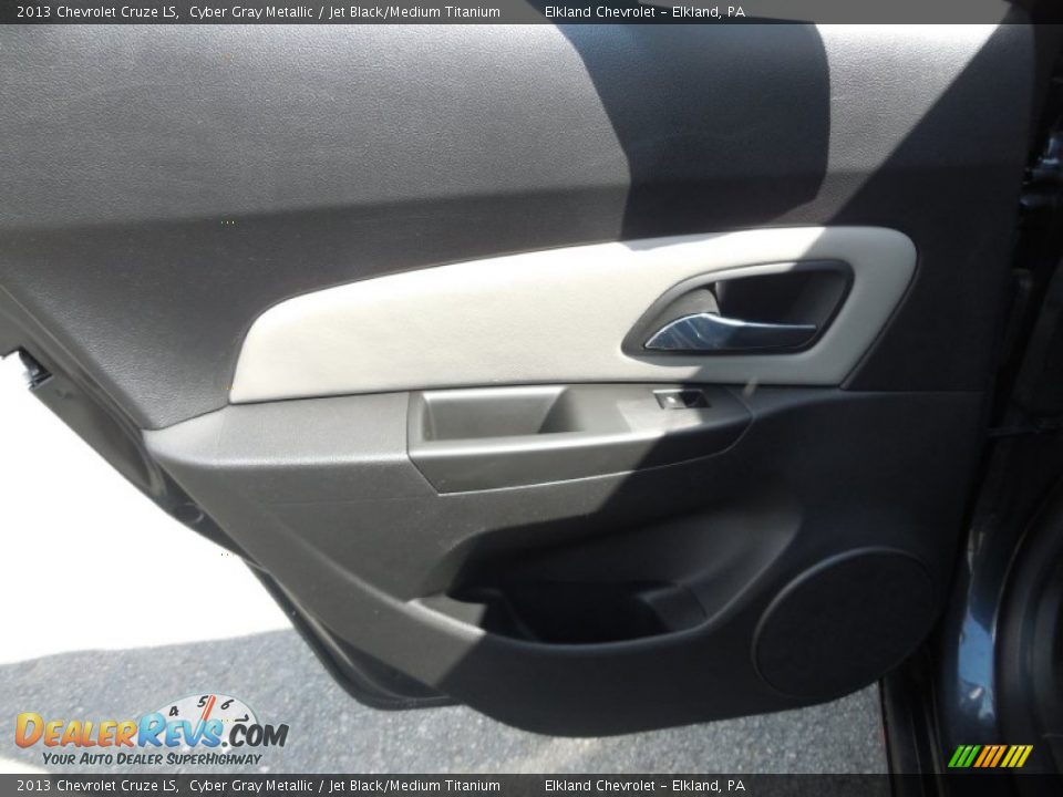 2013 Chevrolet Cruze LS Cyber Gray Metallic / Jet Black/Medium Titanium Photo #35