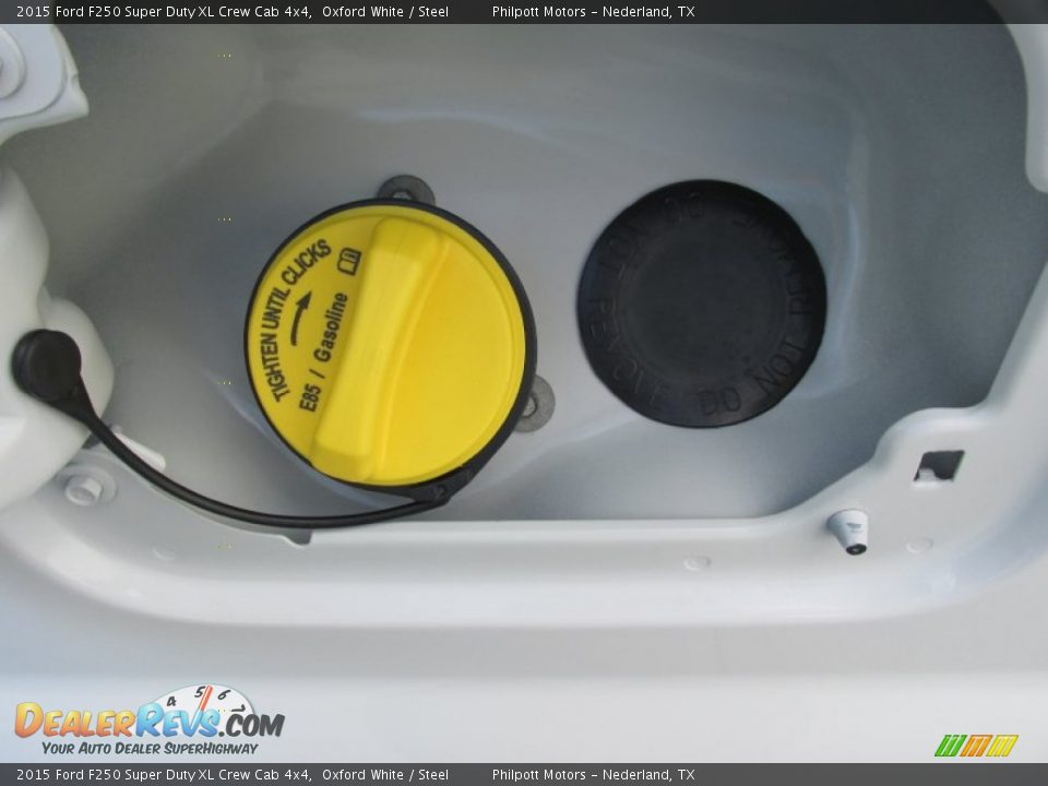 2015 Ford F250 Super Duty XL Crew Cab 4x4 Oxford White / Steel Photo #14