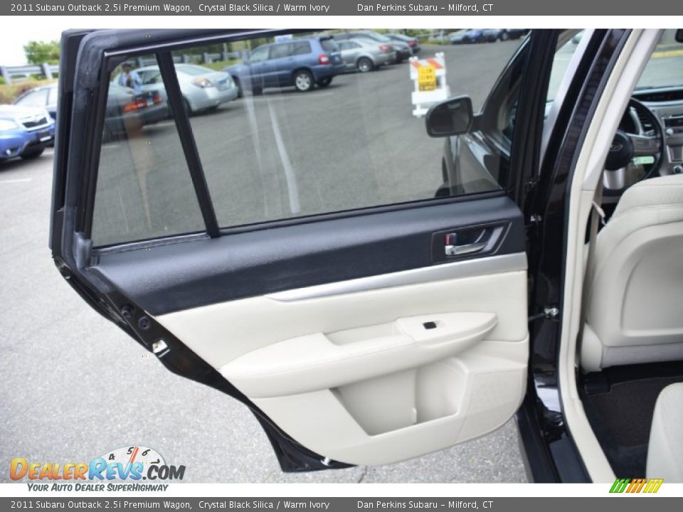2011 Subaru Outback 2.5i Premium Wagon Crystal Black Silica / Warm Ivory Photo #19