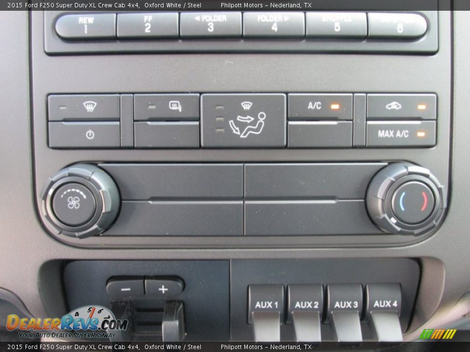 2015 Ford F250 Super Duty XL Crew Cab 4x4 Oxford White / Steel Photo #28