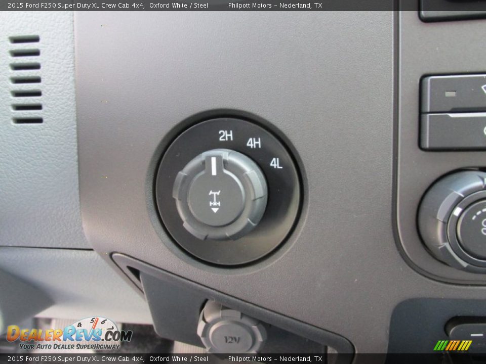 2015 Ford F250 Super Duty XL Crew Cab 4x4 Oxford White / Steel Photo #31