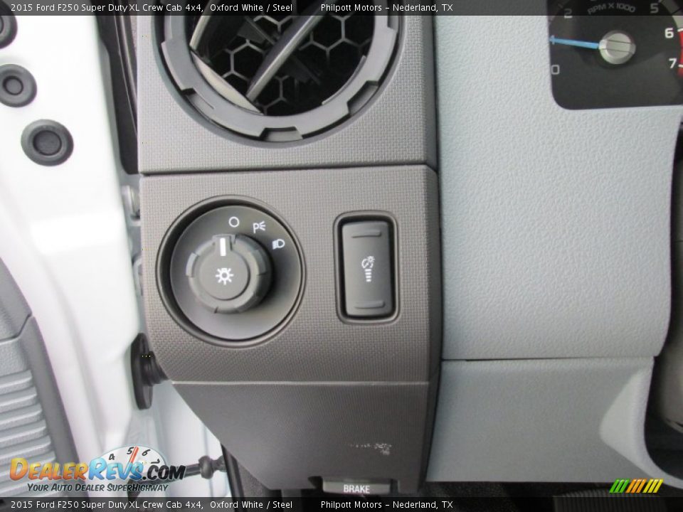 2015 Ford F250 Super Duty XL Crew Cab 4x4 Oxford White / Steel Photo #34