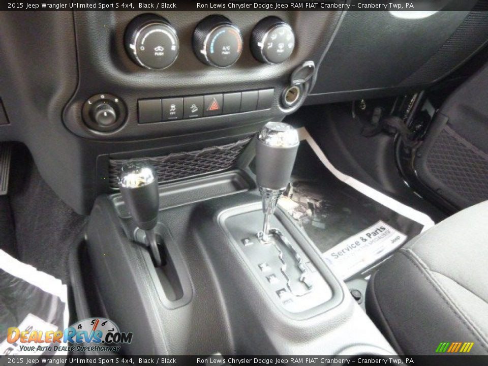 2015 Jeep Wrangler Unlimited Sport S 4x4 Black / Black Photo #18