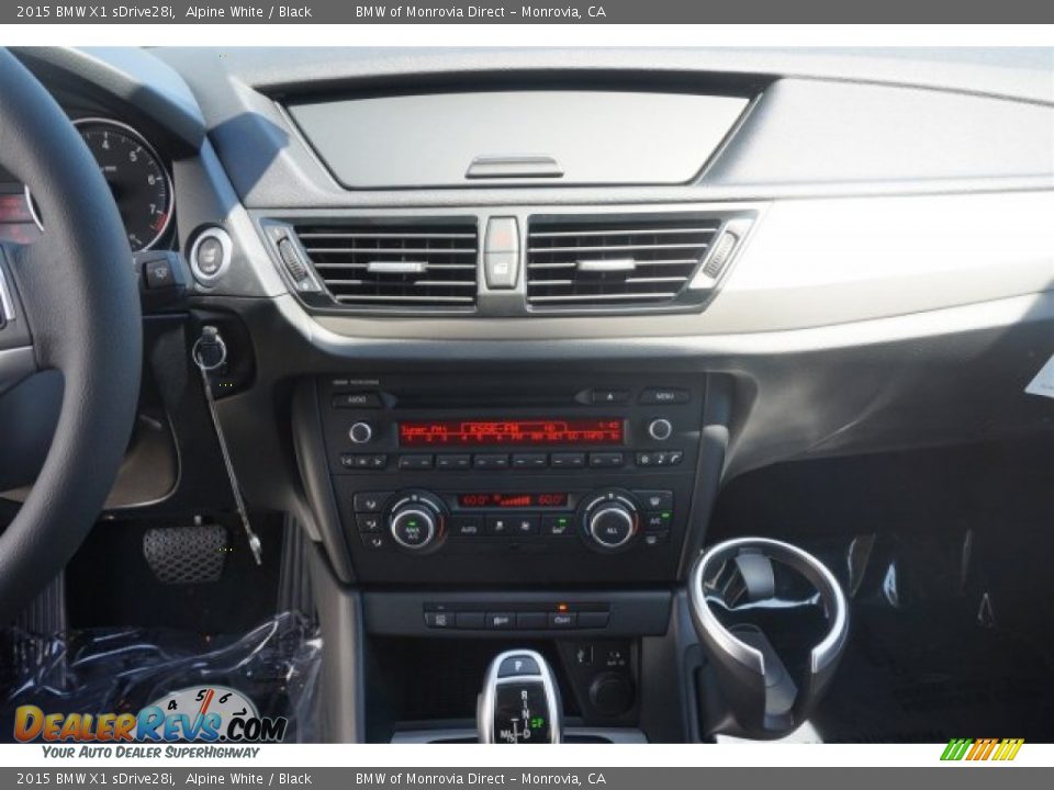 2015 BMW X1 sDrive28i Alpine White / Black Photo #8