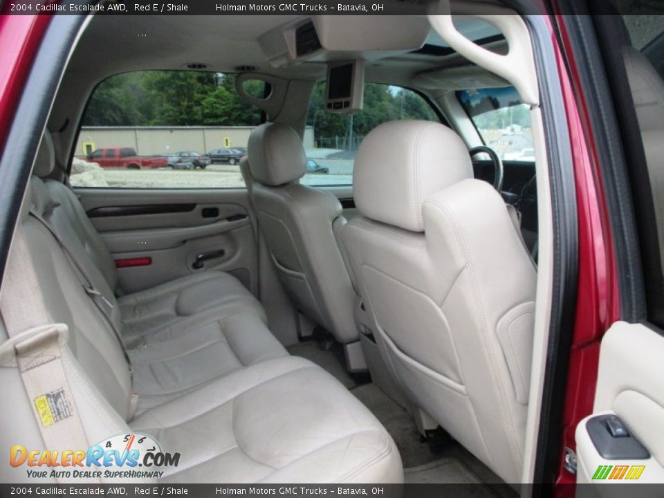 2004 Cadillac Escalade AWD Red E / Shale Photo #32