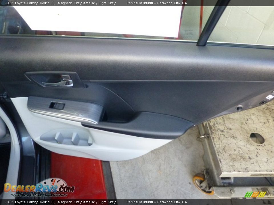 2012 Toyota Camry Hybrid LE Magnetic Gray Metallic / Light Gray Photo #22