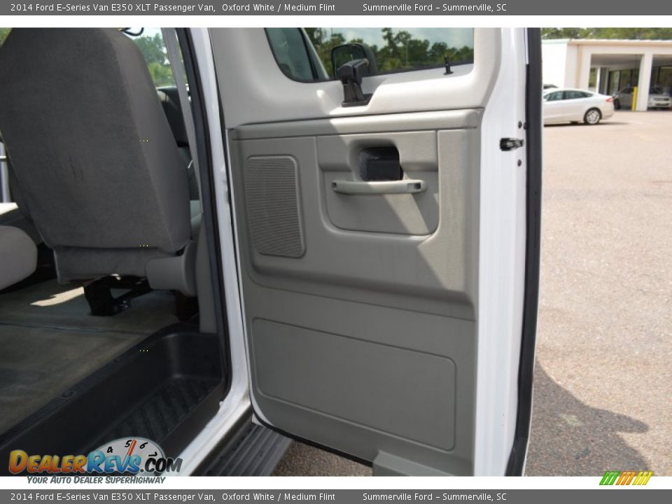 2014 Ford E-Series Van E350 XLT Passenger Van Oxford White / Medium Flint Photo #16