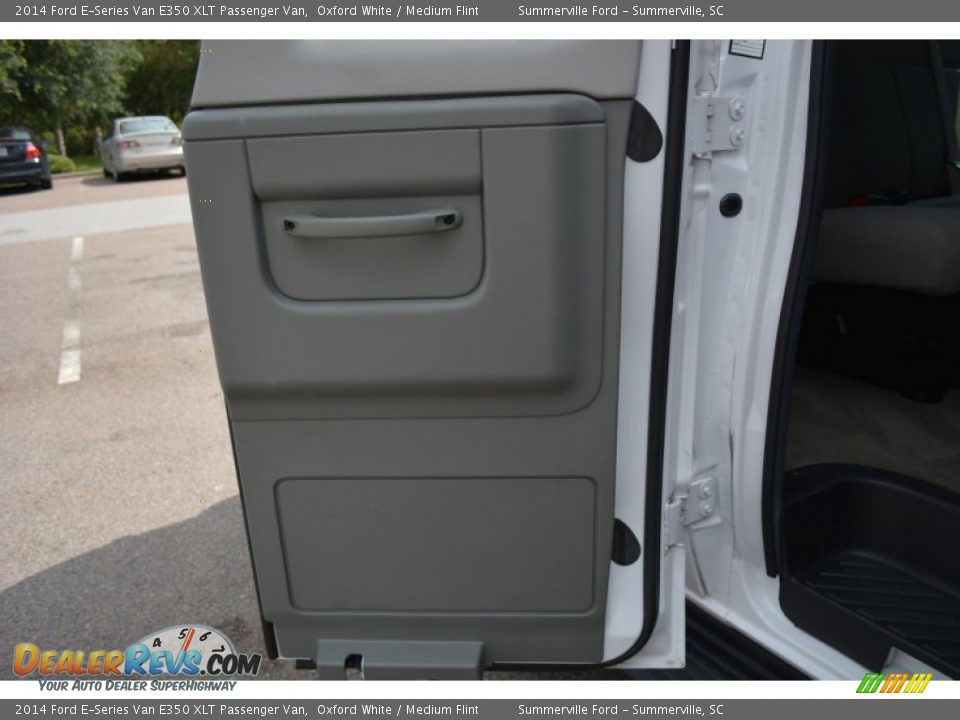 2014 Ford E-Series Van E350 XLT Passenger Van Oxford White / Medium Flint Photo #17