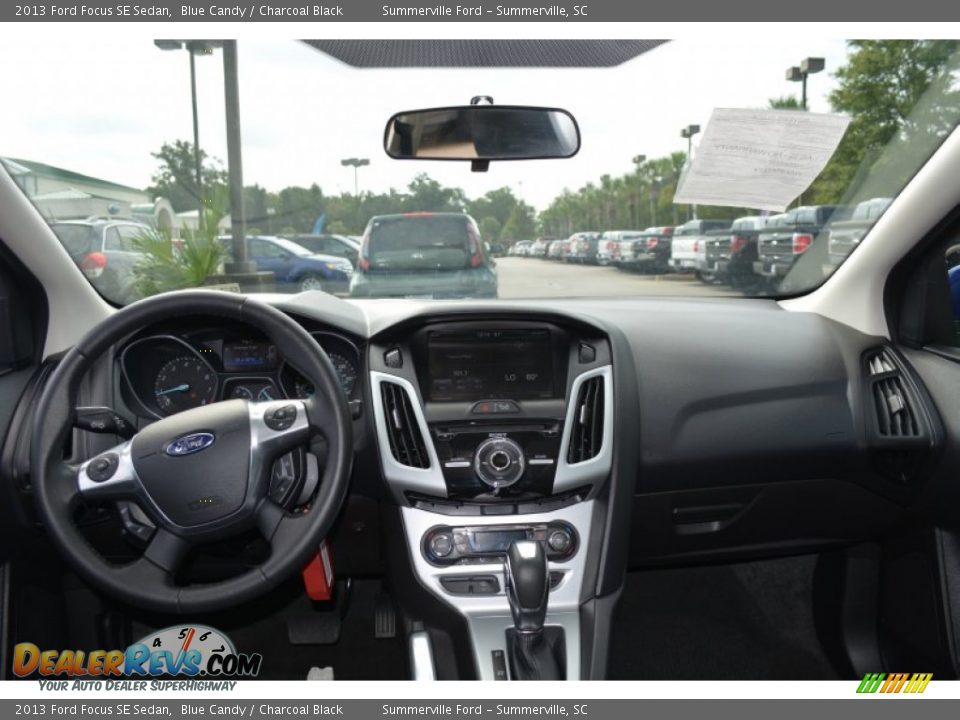 2013 Ford Focus SE Sedan Blue Candy / Charcoal Black Photo #11