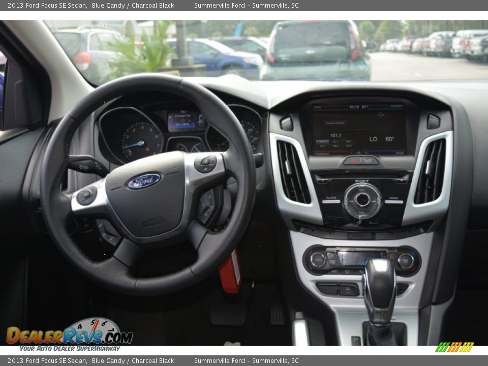 2013 Ford Focus SE Sedan Blue Candy / Charcoal Black Photo #12