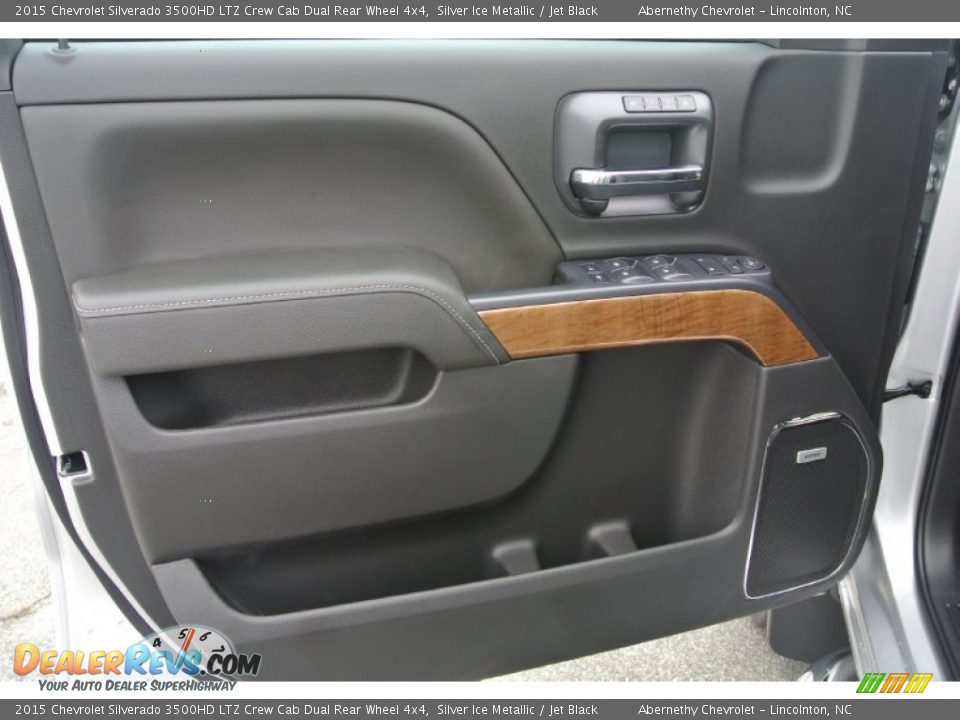Door Panel of 2015 Chevrolet Silverado 3500HD LTZ Crew Cab Dual Rear Wheel 4x4 Photo #9