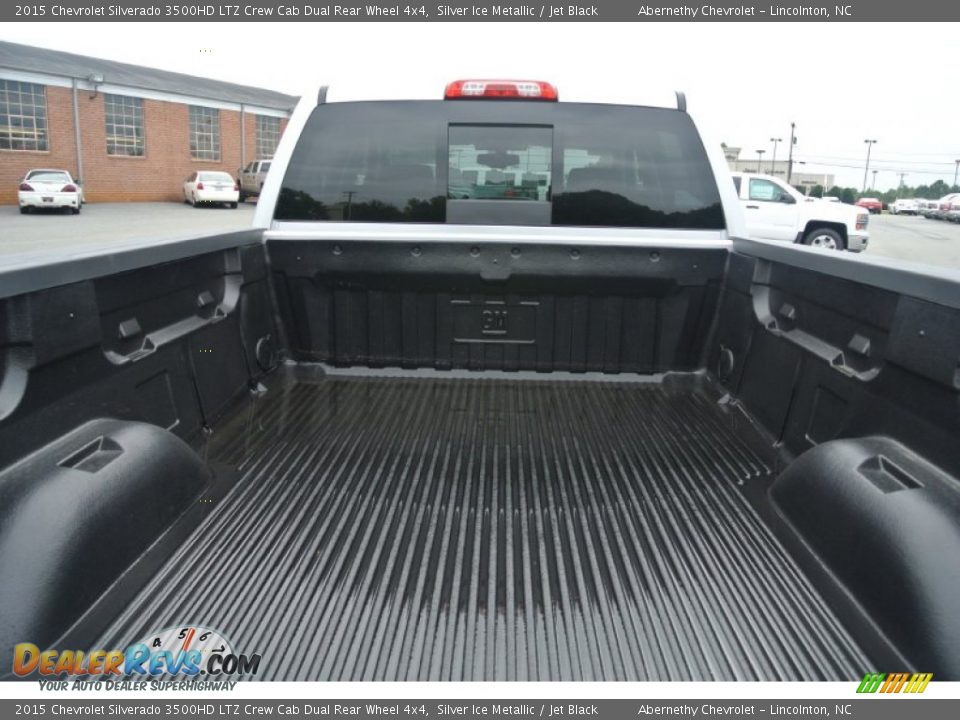 2015 Chevrolet Silverado 3500HD LTZ Crew Cab Dual Rear Wheel 4x4 Silver Ice Metallic / Jet Black Photo #17