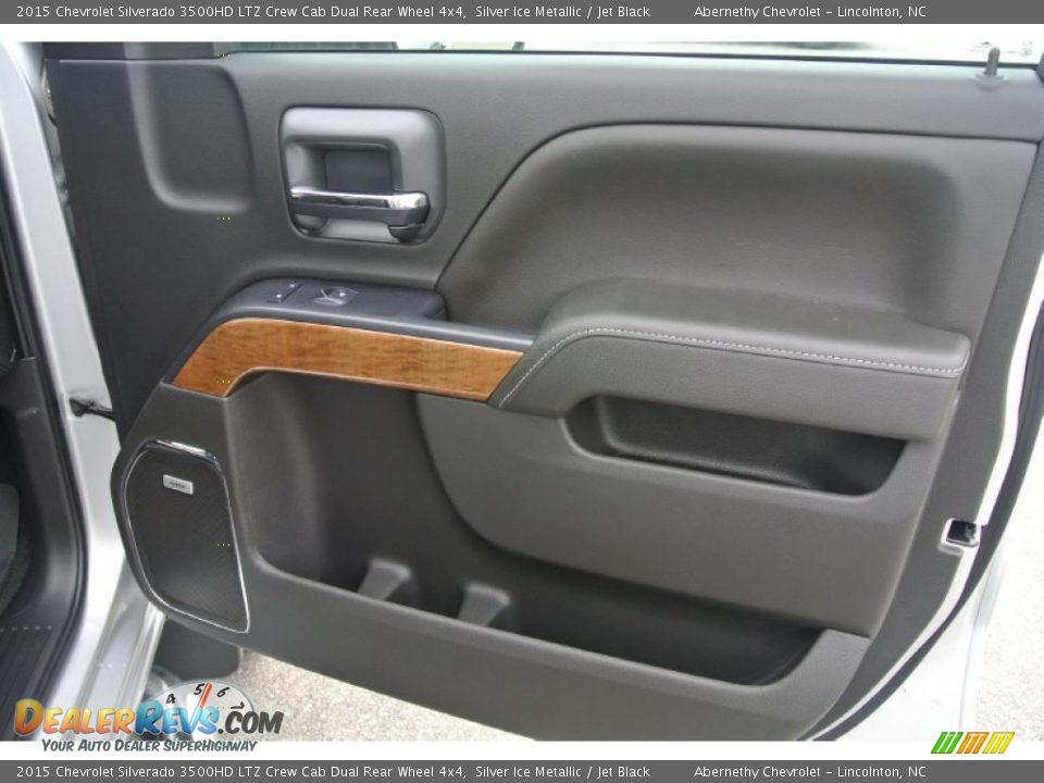 2015 Chevrolet Silverado 3500HD LTZ Crew Cab Dual Rear Wheel 4x4 Silver Ice Metallic / Jet Black Photo #19