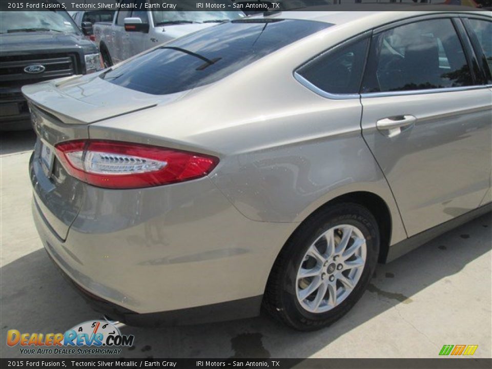 2015 Ford Fusion S Tectonic Silver Metallic / Earth Gray Photo #7