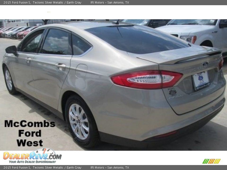 2015 Ford Fusion S Tectonic Silver Metallic / Earth Gray Photo #9