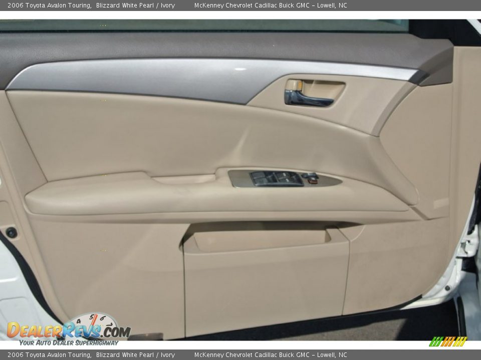 2006 Toyota Avalon Touring Blizzard White Pearl / Ivory Photo #10