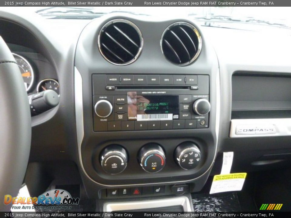Controls of 2015 Jeep Compass High Altitude Photo #16