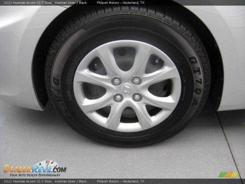 2012 Hyundai Accent GS 5 Door Ironman Silver / Black Photo #20