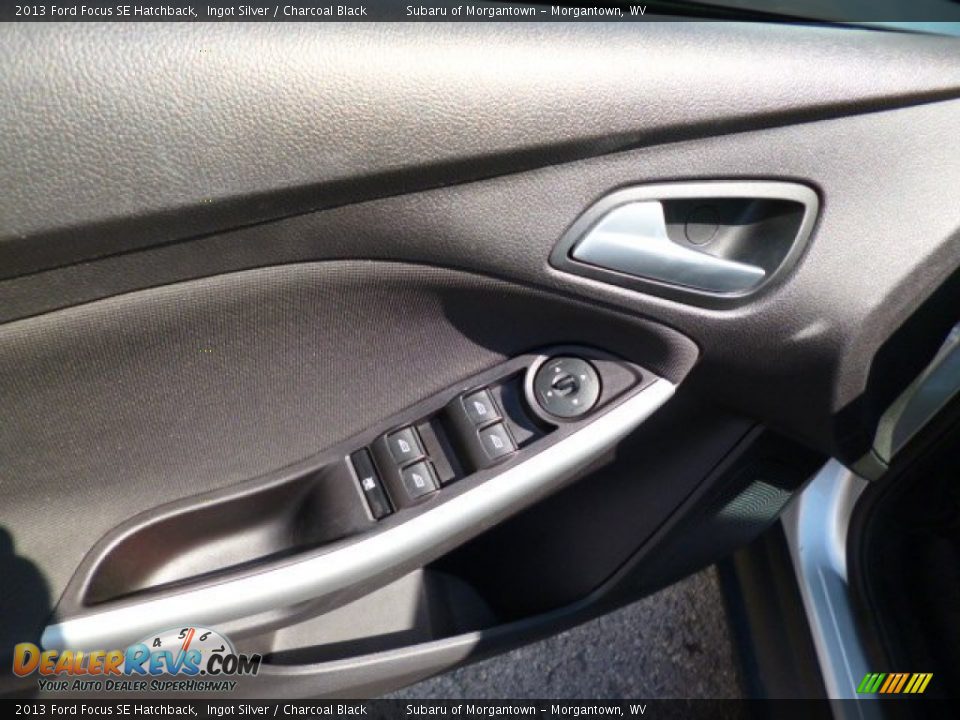 2013 Ford Focus SE Hatchback Ingot Silver / Charcoal Black Photo #17