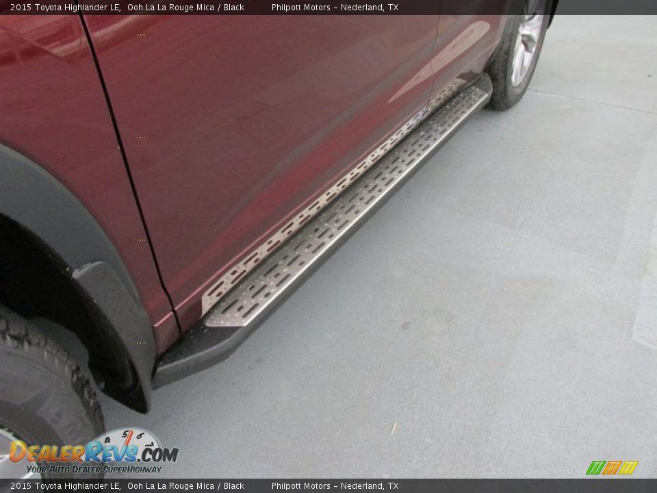 2015 Toyota Highlander LE Ooh La La Rouge Mica / Black Photo #12