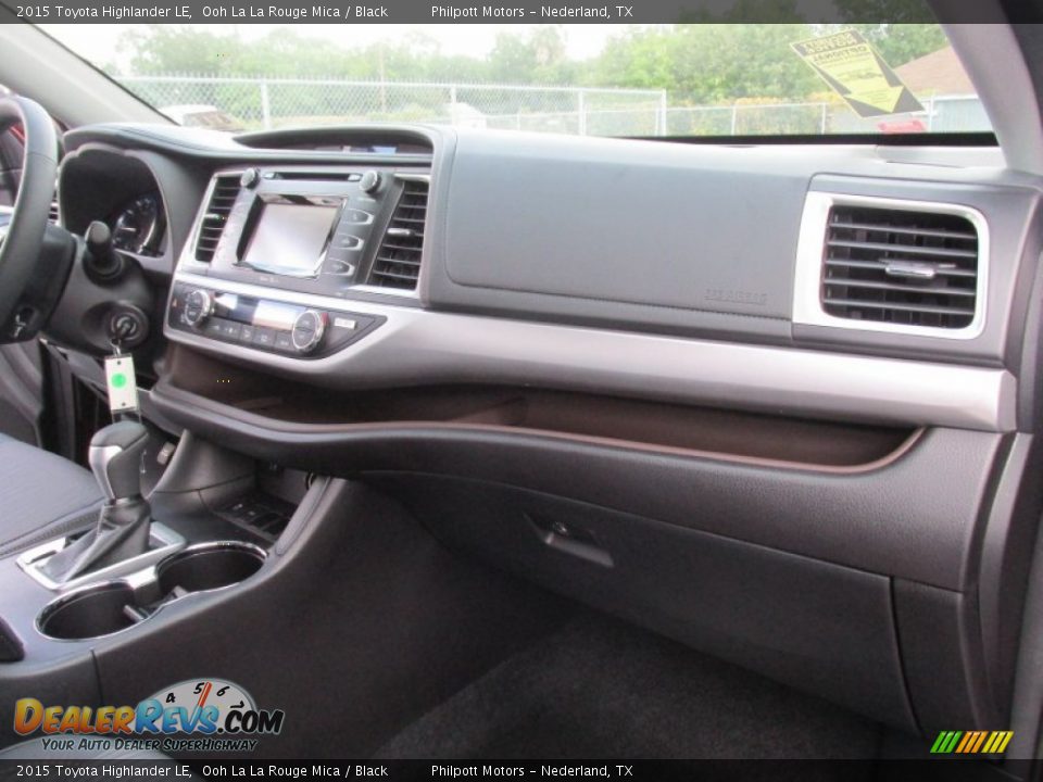 2015 Toyota Highlander LE Ooh La La Rouge Mica / Black Photo #18