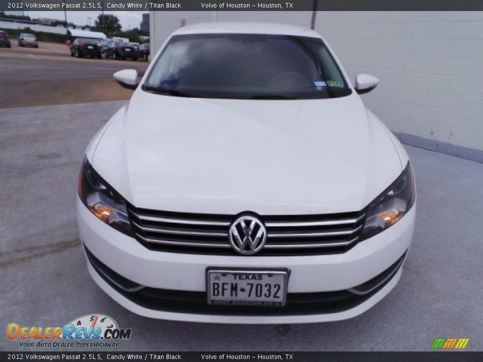 2012 Volkswagen Passat 2.5L S Candy White / Titan Black Photo #2
