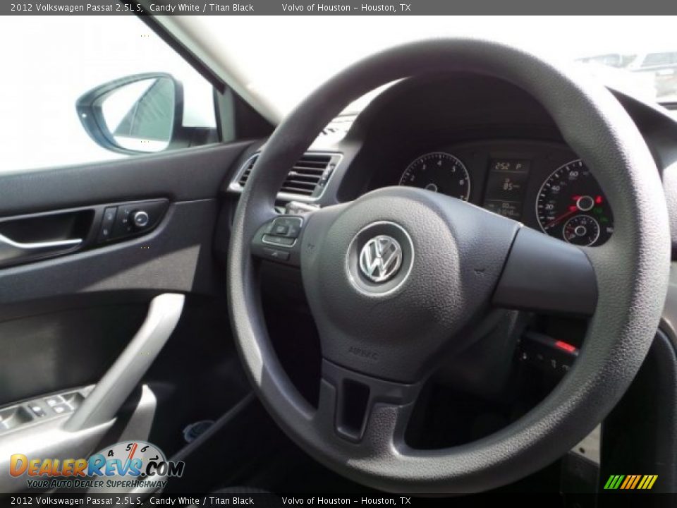 2012 Volkswagen Passat 2.5L S Candy White / Titan Black Photo #23