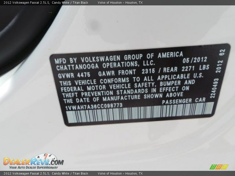 2012 Volkswagen Passat 2.5L S Candy White / Titan Black Photo #30