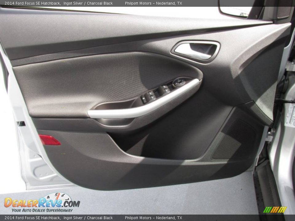 2014 Ford Focus SE Hatchback Ingot Silver / Charcoal Black Photo #21