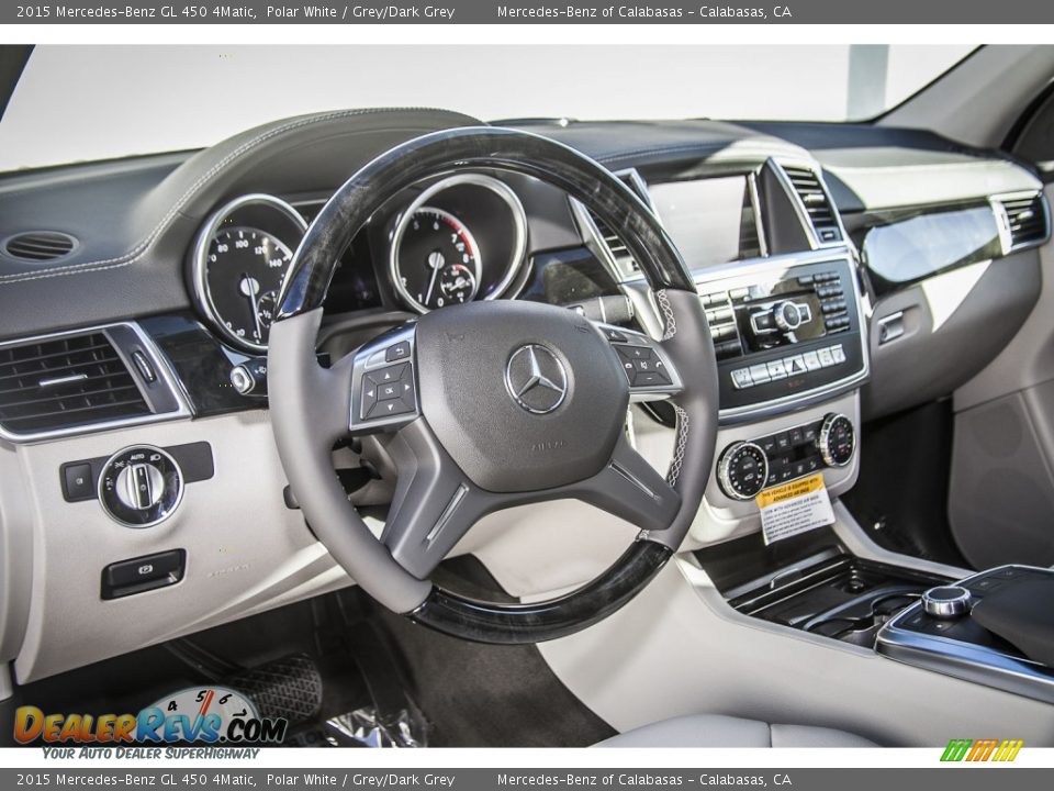 Dashboard of 2015 Mercedes-Benz GL 450 4Matic Photo #5