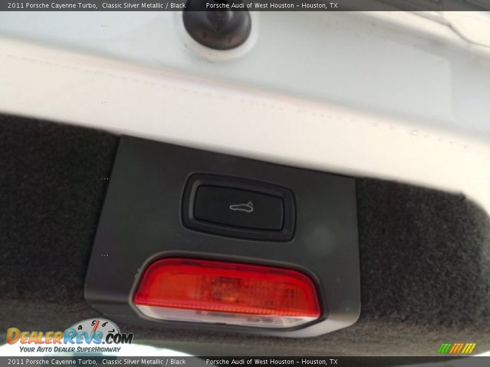2011 Porsche Cayenne Turbo Classic Silver Metallic / Black Photo #36