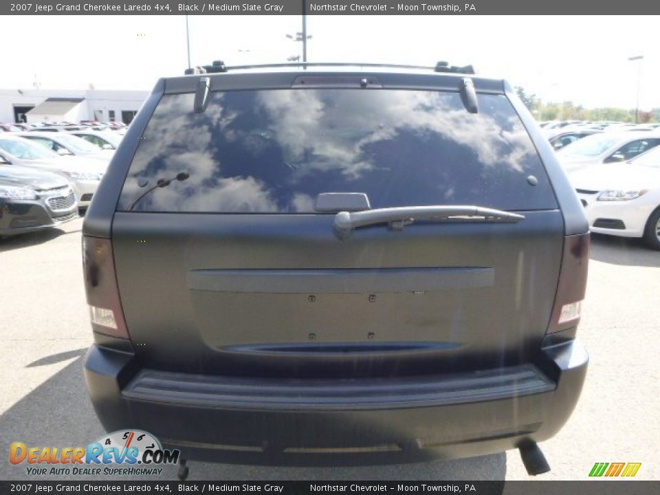 2007 Jeep Grand Cherokee Laredo 4x4 Black / Medium Slate Gray Photo #3